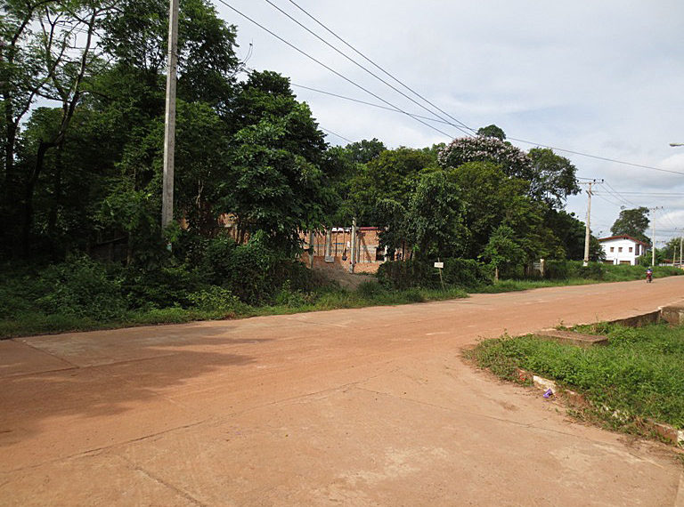 Cheap land in Vientiane Capital (4)