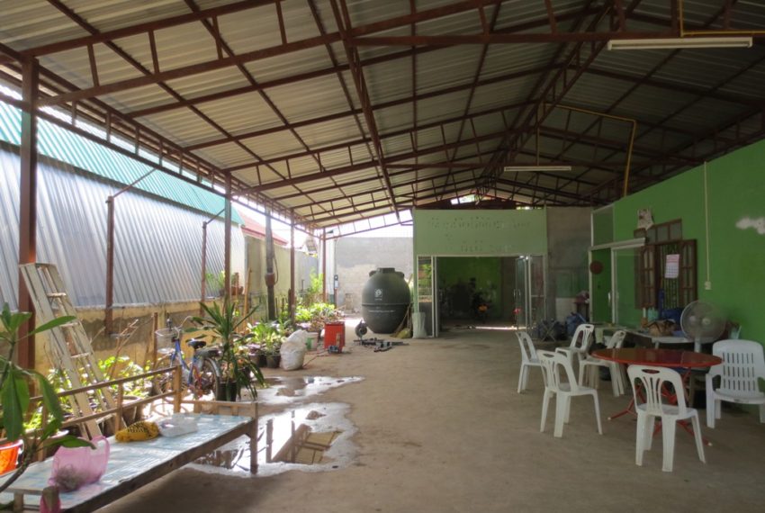Commercial (2)