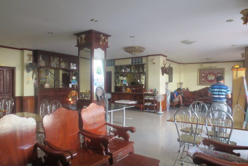 Commercial For Rent (3)