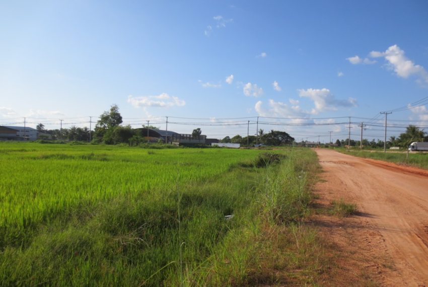 Commercial Land For Sale (1)