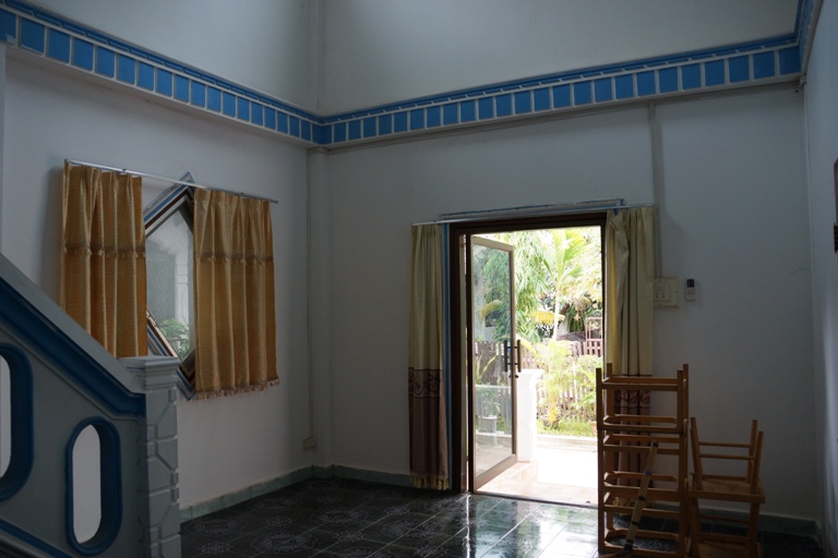 House For Rent (1)