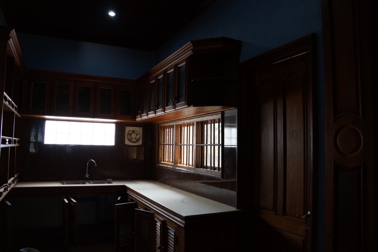 House For Rent (1)
