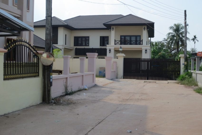 House For Rent (2)
