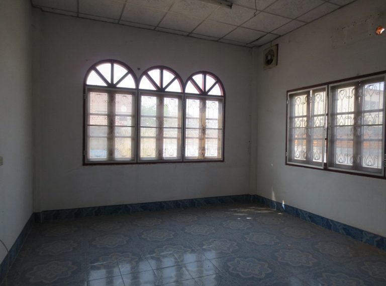 House For Sale (12)