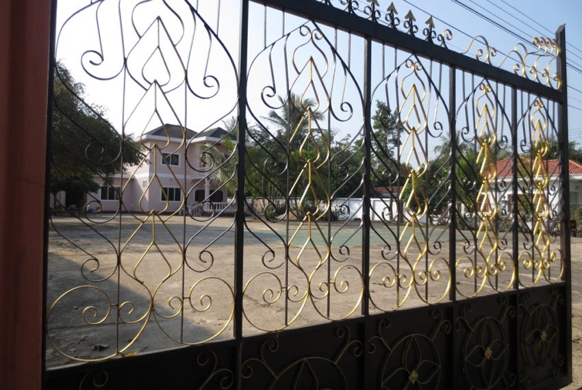 House For Sale (6)