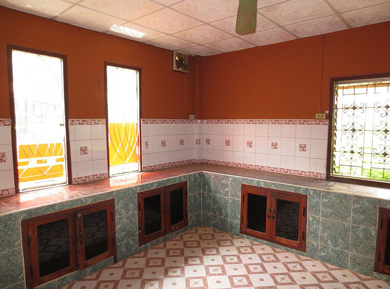 House for rent in Laos (7)