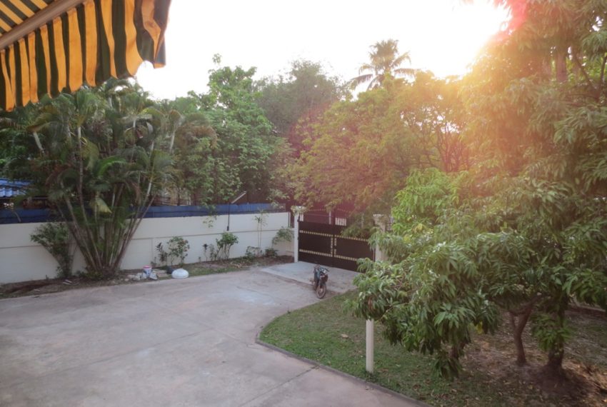 House for rent near Patuoxay (5)