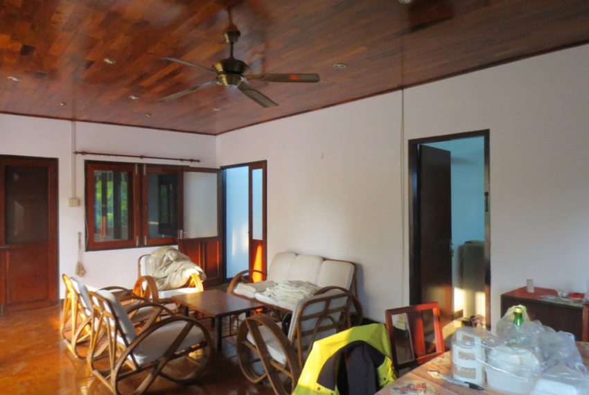 House for rent near Patuoxay (6)