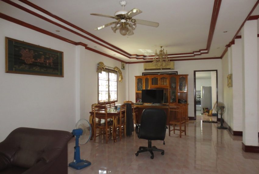 House for sale (2)