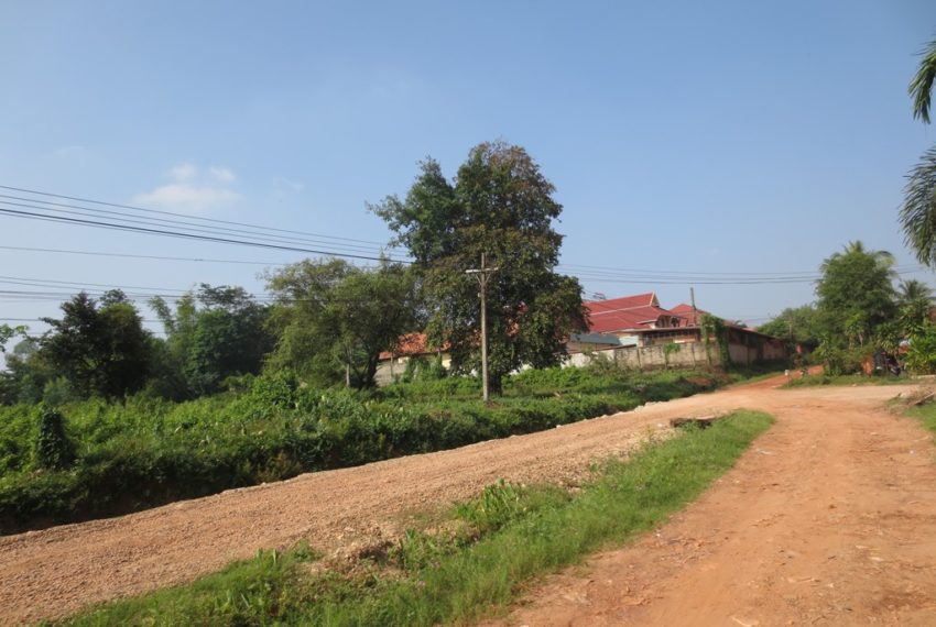 Land for sale (1)