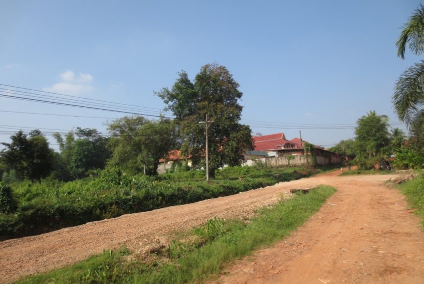 Land for sale (4)