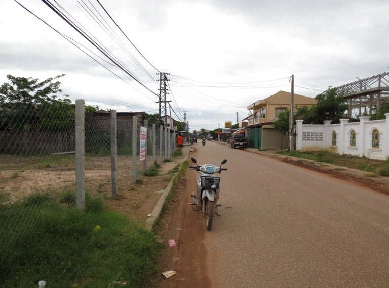 Land next to Wattay Airport (1)