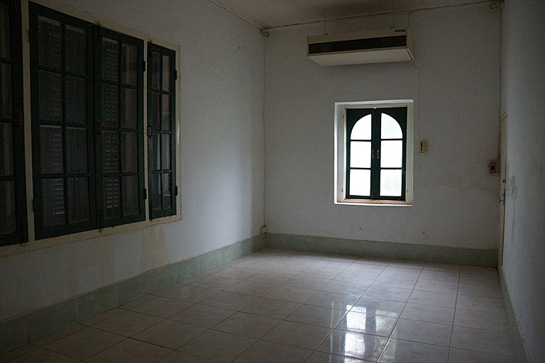 Nice villa house for sale in Vientiane (3)