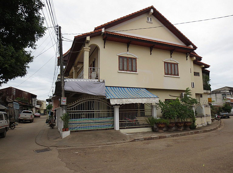 Two floors house for sale in Vientiane (1)