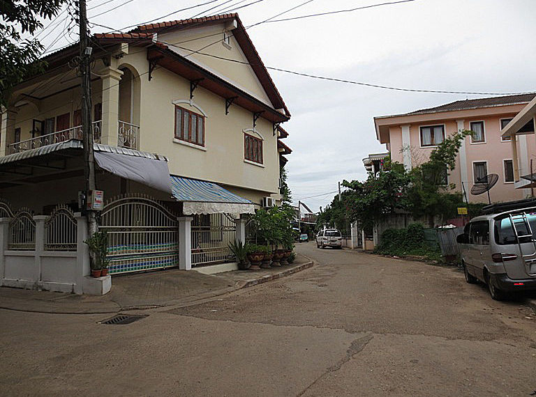 Two floors house for sale in Vientiane (2)