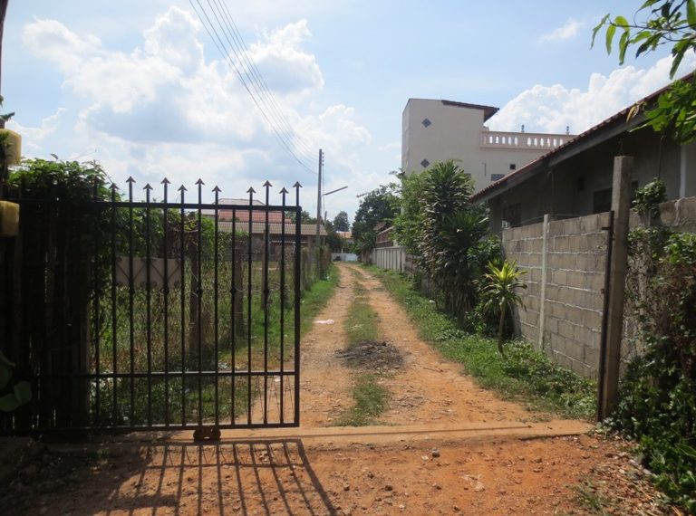 House for Sale (2)